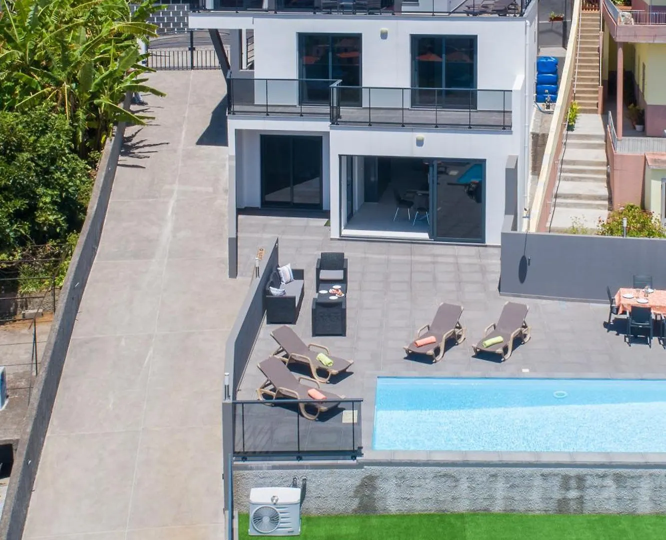 Casa Antonette, Lovely House With A Pool Calheta  Holiday home