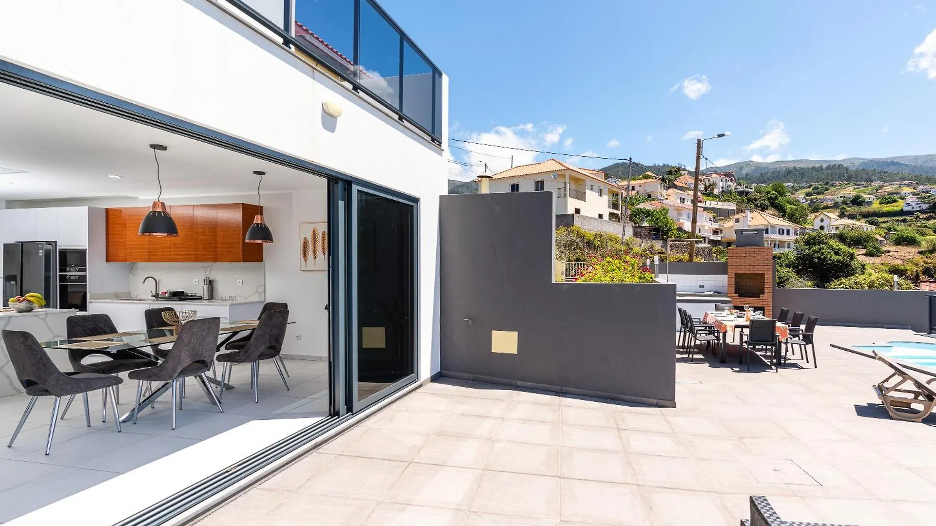 Casa Antonette, Lovely House With A Pool Calheta  Portugal
